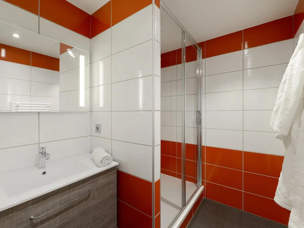 Appartement Renove Avec Retour Ski Aux Pieds, Balcon Et Parking Gratuit - Fr-1-181-1924 La Plagne-Tarentaise