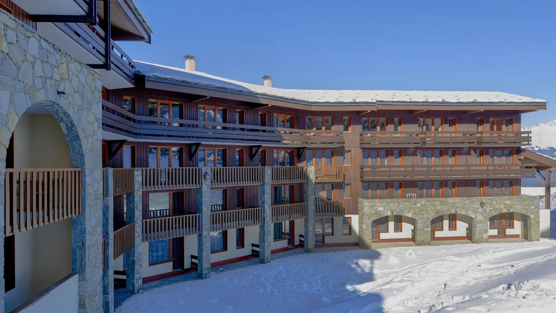 Appartement Renove Avec Retour Ski Aux Pieds, Balcon Et Parking Gratuit - Fr-1-181-1924 La Plagne-Tarentaise
